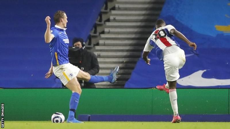 Brighton 1-2 Crystal Palace: Christian Benteke grabs last-gasp winner for  visitors - Eurosport