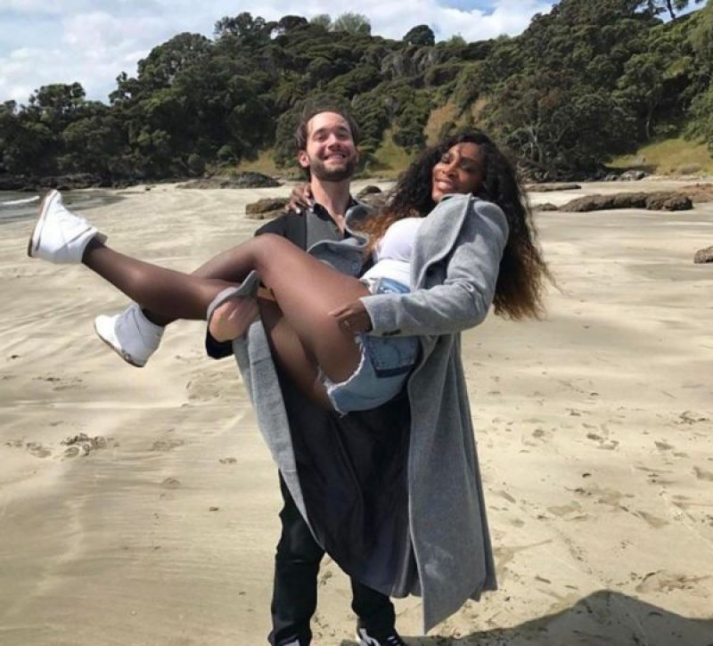 Serena Williams Reveals Why Her Dad Dropped Out of Walking Her Down the  Aisle One Hour Before Wedding