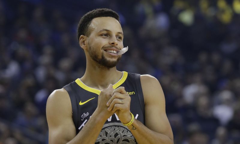After 51-point night, Stephen Curry gifts birthday boy his game-worn  sneakers